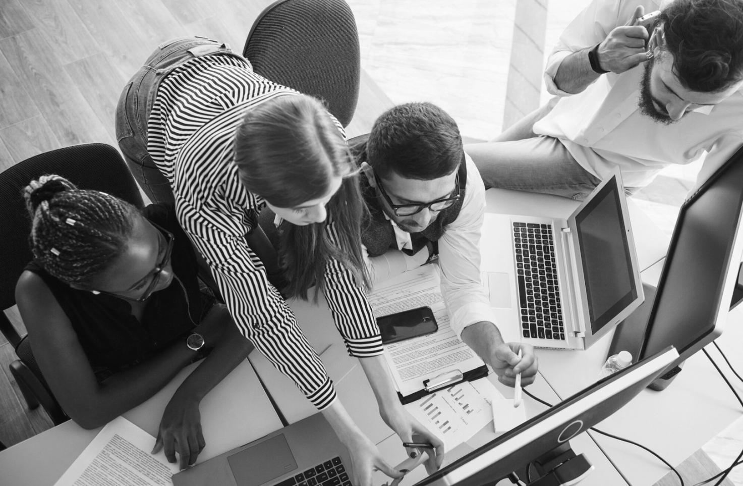 Trading floor analysis session